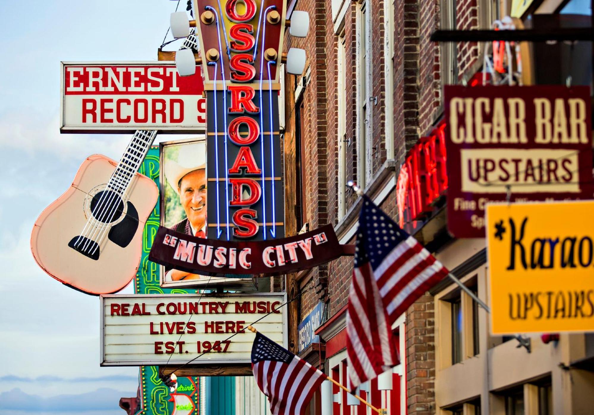 Holiday Inn Express Nashville-Downtown - Broadway By Ihg Ngoại thất bức ảnh
